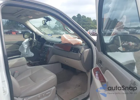 2009 Chevrolet Tahoe C1500 Ltz from USA, damaged, VIN 1GNFC33059R208826